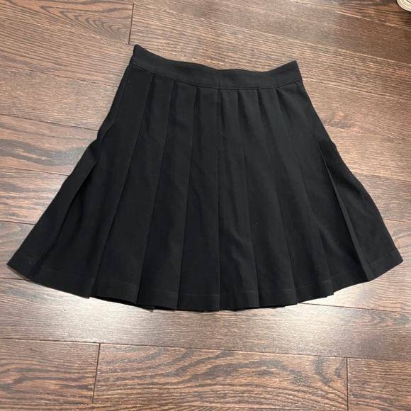 Dynamite | Pleated Skirt - Picture 3 of 5